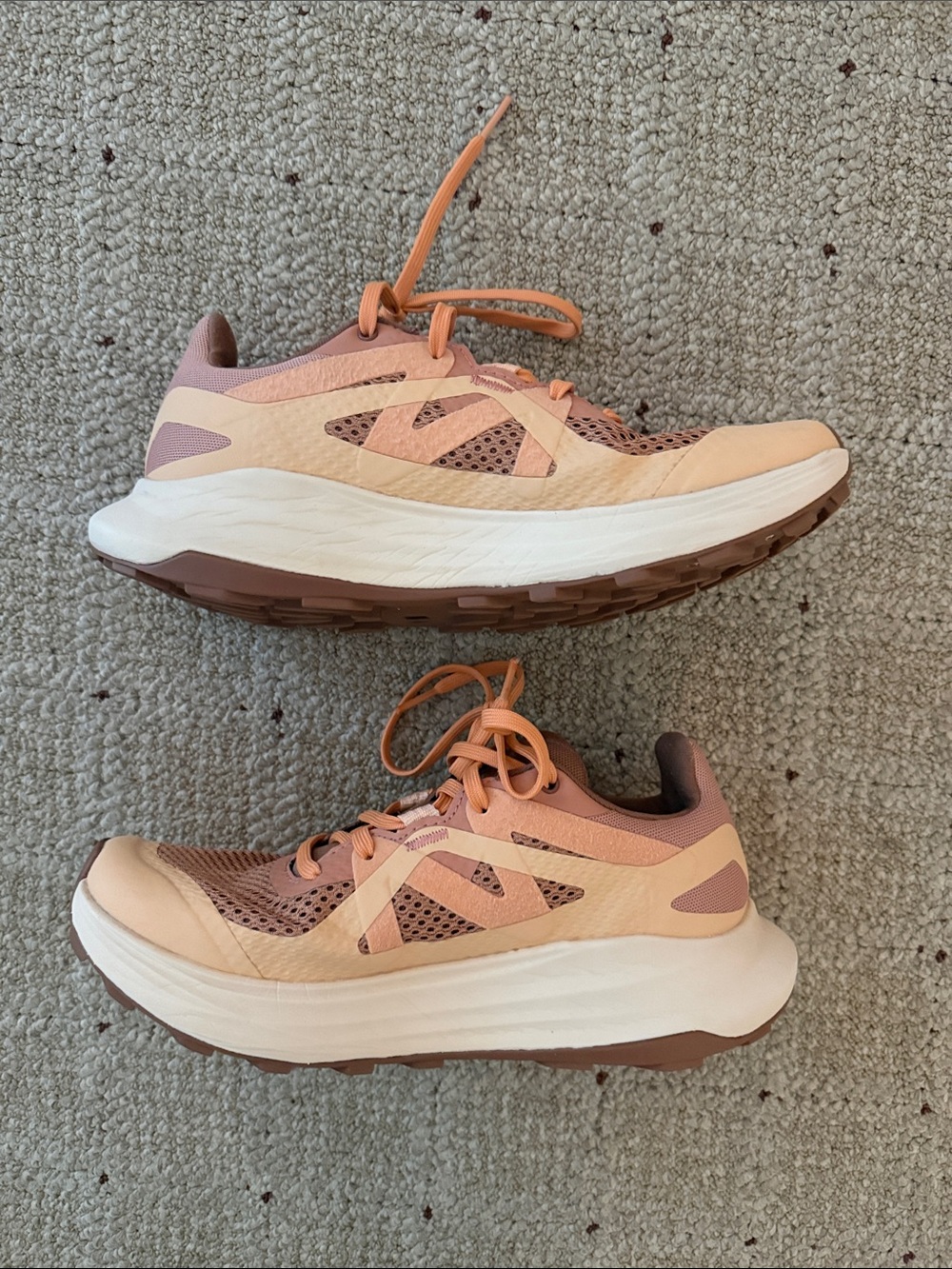 Salomon Women’s Ultra Flow Trail Running Shoe - Picture 3 of 5